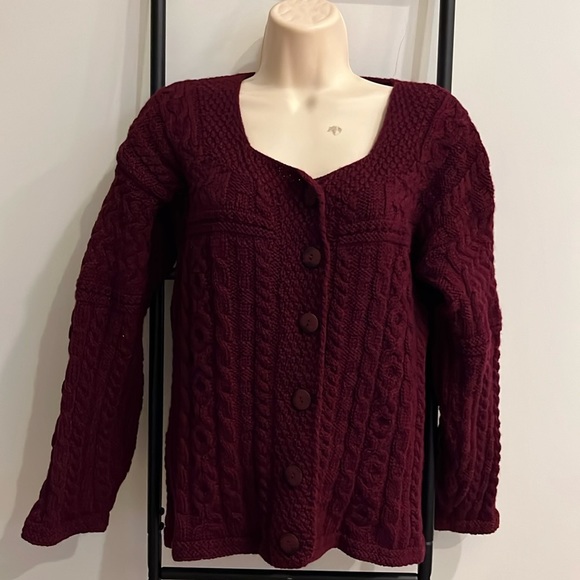 Inis Crafts Cardigan Sweater Maroon Cable Chunky Buttons Wool Women Size M - Picture 1 of 10